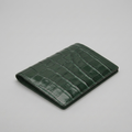 PourHide Green Passport Wallet - Italian Calfskin with Crocodile Pattern